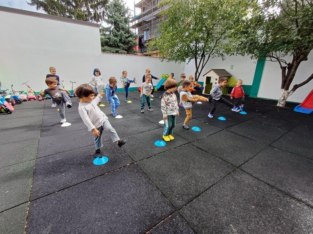 Opțional karate grădinița Arons, Str. Luminoasă Nr. 8, Sector 4, București