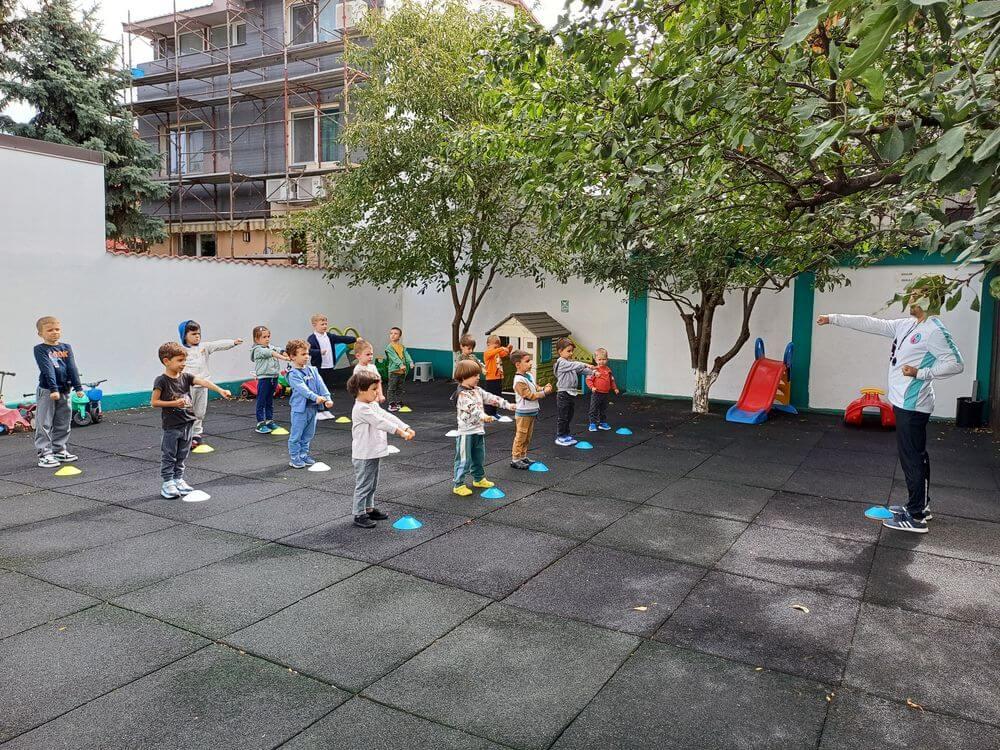 Opțional karate grădinița Arons, Str. Luminoasă Nr. 8, Sector 4, București
