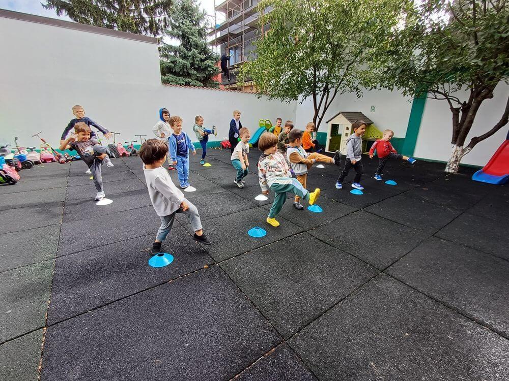 Opțional karate grădinița Arons, Str. Luminoasă Nr. 8, Sector 4, București