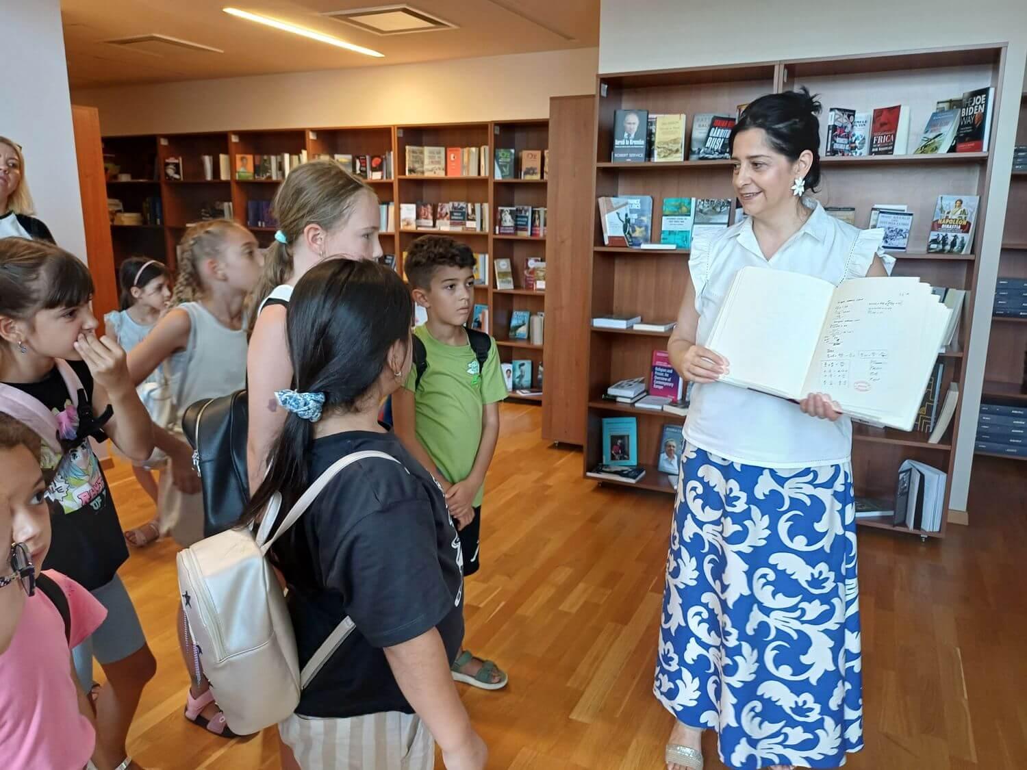 Școala de vară - Grădinița Arons, București, Sector 4